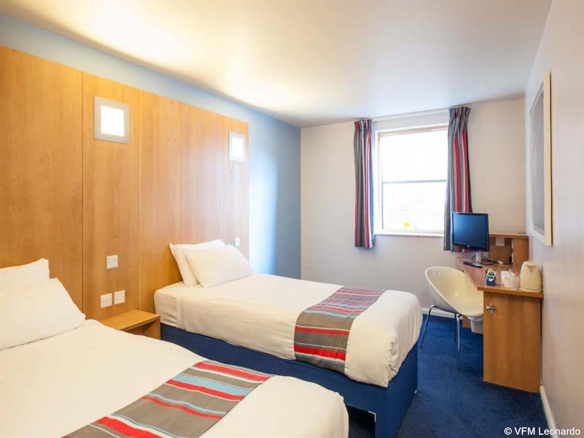 Ramada Encore Йорк Екстер'єр фото