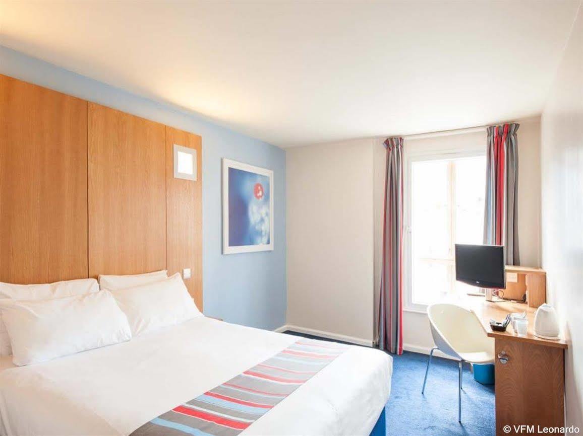 Ramada Encore Йорк Екстер'єр фото
